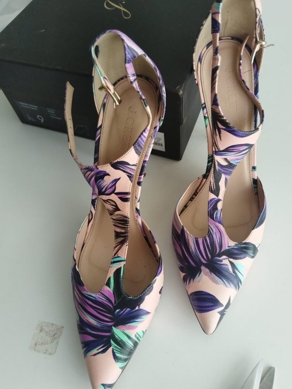 ✨ J.Crew Italy Printed Leather T-Strap Floral Pumps Heels 9